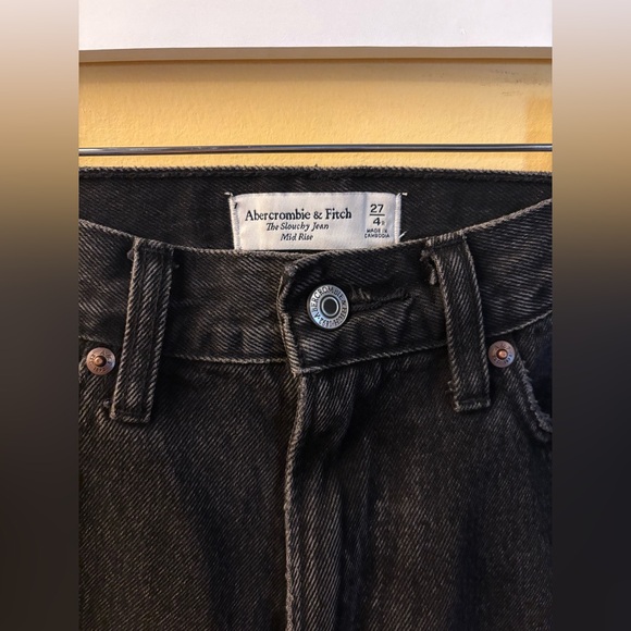 Abercrombie Mid Rise Slouchy Jeans - Picture 6 of 6